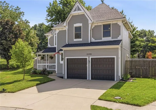 1st image of 21901 W 47th Ter, Shawnee, KS 66226 | MLS# 2627172