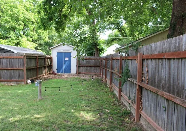 Homes for sale in Pittsburg, KS | 416 W Martin St, Pittsburg, KS 66762 | MLS# 2627173