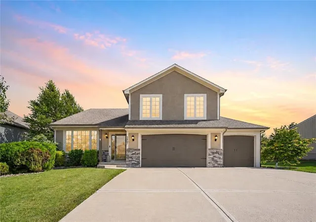 Photo 1 of Single family home for sale at 3907 Ne 91 Terrace, Kansas City, MO 64156 | MLS# 2627178 | Listing updated on 2026-09-24