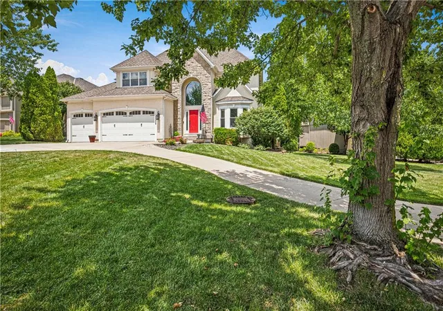 Homes for sale in Overland Park, KS | 10908 W 144th St, Overland Park, KS 66221 | MLS# 2627185