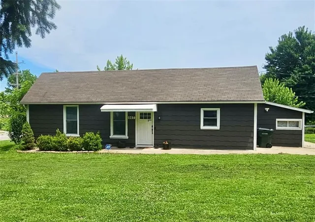1st image of 667 Thornton St, Leavenworth, KS 66048 | MLS# 2627208