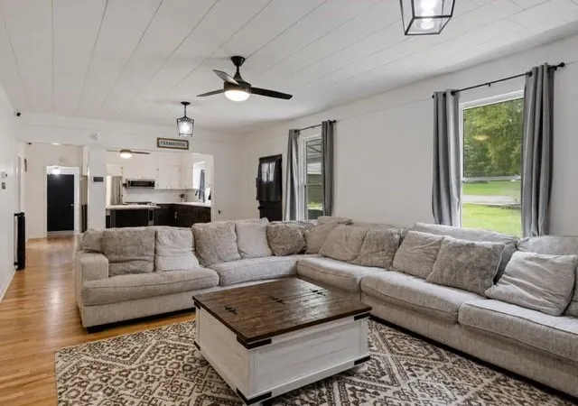 Homes for sale in Leavenworth, KS | 667 Thornton St, Leavenworth, KS 66048 | MLS# 2627208
