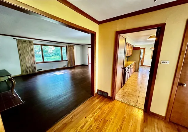 Photo 3 of Sale Pending at 403 Lawn Ave, Maryville, MO 64468 | MLS# 2627222 | Listing updated on 2026-09-26