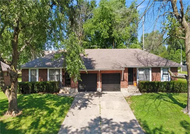 Homes for sale in Raytown, MO | 5900 Westridge Rd, Raytown, MO 64133 | MLS# 2627241