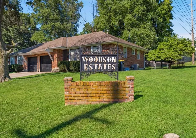 4th image of 5900 Westridge Rd, Kansas City, MO 64133 | MLS# 2627241