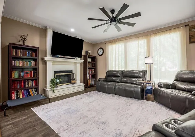 3rd image of 7929 W 155Th Pl, Overland Park, KS 66223 | MLS# 2627250