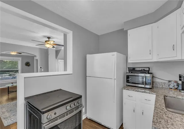 Photo 3 of Single family home for sale at 4202 Bell St, Kansas City, MO 64111 | MLS# 2627272 | Listing updated on 2026-09-13