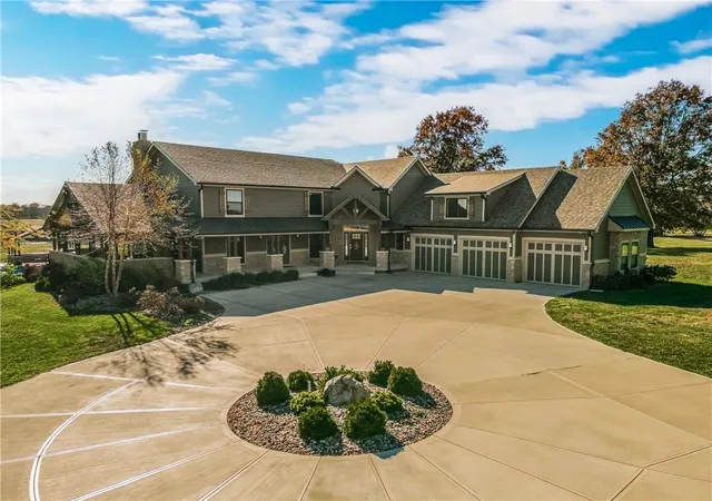 Photo 3 of Single family home for sale at 15615 NE 116th Street, Kearney, MO 64060 | MLS# 2627292 | Listing updated on 2026-06-29