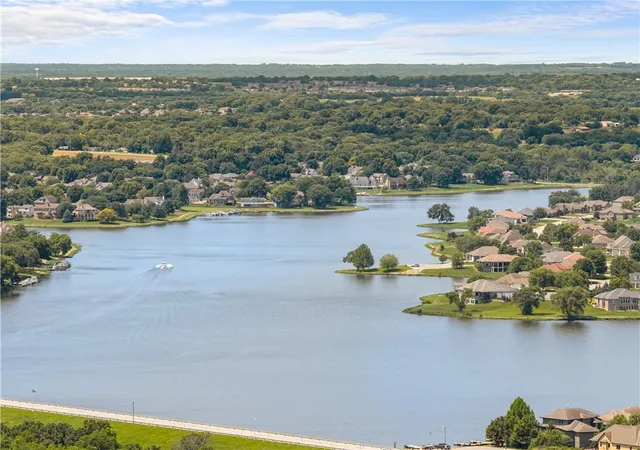 53rd image of 4214 Victory Cir, Lee's Summit, MO 64082 | MLS# 2627300