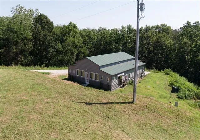 Homes for sale in Orrick, MO | 10259 S Perry Rd, Orrick, MO 64077 | MLS# 2627302