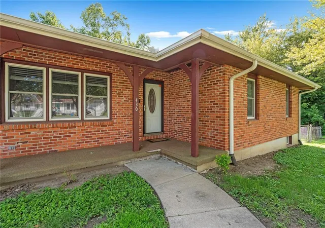 5th image of 430 Chest Nut St, Marshall, MO 65340 | MLS# 2627314