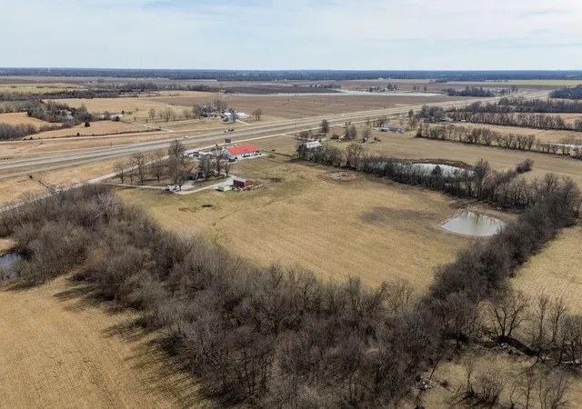Homes for sale in Lamar, MO | 587 Tract 3 Nw First Ln, Lamar, MO 64759 | MLS# 2627320