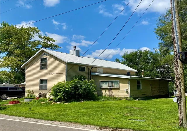 Homes for sale in Garden City, MO | 34600 S State Route F Hwy, Garden City, MO 64747 | MLS# 2627344