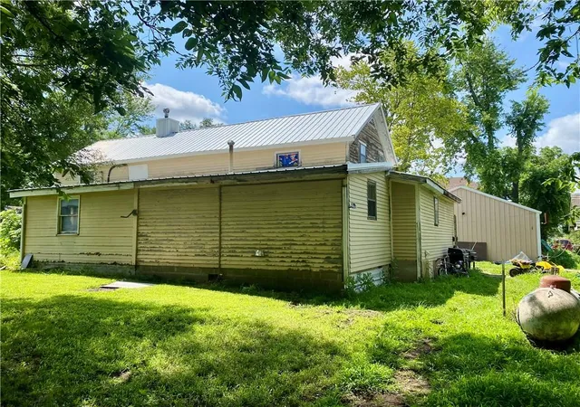 Homes for sale in Garden City, MO | 34600 S State Route F Hwy, Garden City, MO 64747 | MLS# 2627344