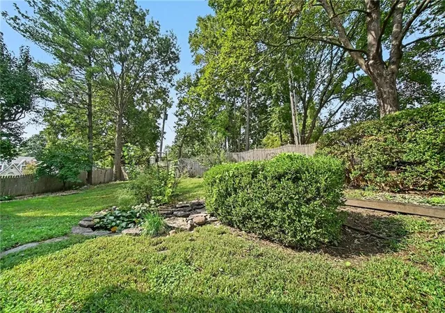 Photo 3 of Single family home for sale at 5710 N Spruce Ave, Kansas City, MO 64119 | MLS# 2627345 | Listing updated on 2026-10-03
