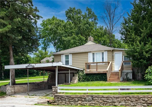 1st image of 61 H St, Lake Lotawana, MO 64086 | MLS# 2627350