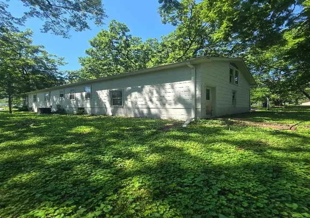 Homes for sale in Raytown, MO | 9004 E 55th St, Raytown, MO 64133 | MLS# 2627355