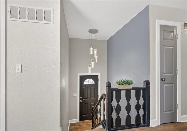 3rd image of 719 S 6Th St, Edwardsville, KS 66111 | MLS# 2627360