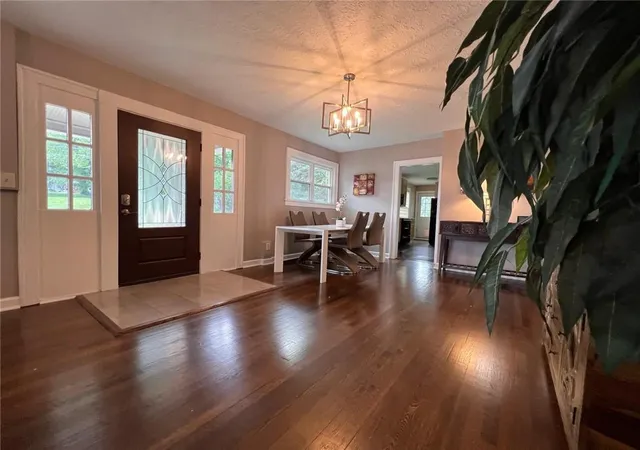 2nd image of 4901 Antioch Rd, Overland Park, KS 66203 | MLS# 2627364