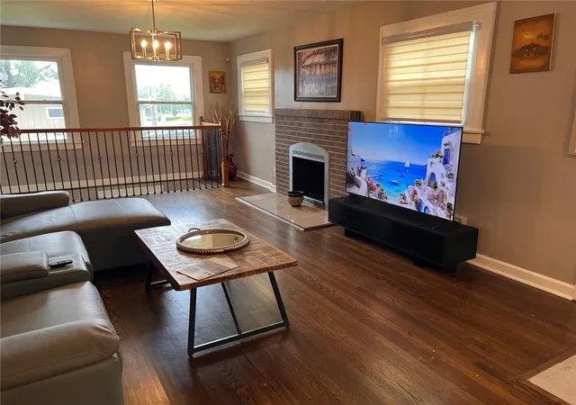 4th image of 4901 Antioch Rd, Overland Park, KS 66203 | MLS# 2627364