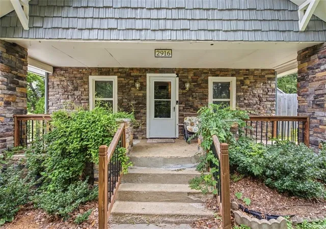 Photo 3 of Single family home for sale at 2916 N 52nd Street, Kansas City, KS 66104 | MLS# 2627386 | Listing updated on 2026-09-28