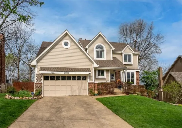 2nd image of 13929 W 76th Cir, Shawnee, KS 66216 | MLS# 2627388