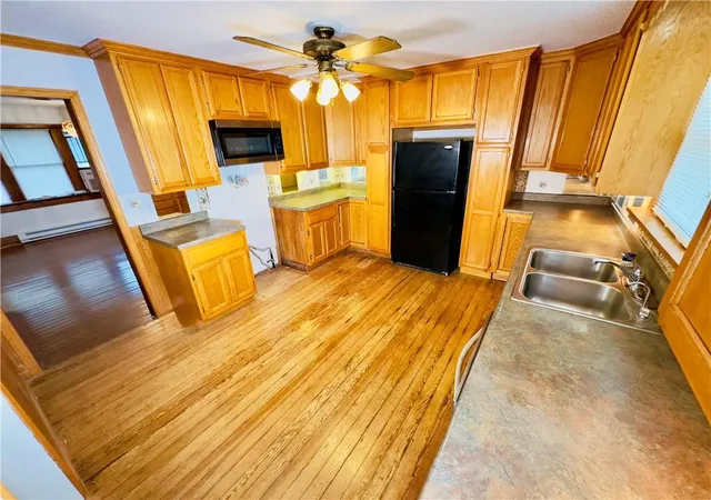 3rd image of 409 W Miller St, Appleton City, MO 64724 | MLS# 2627395