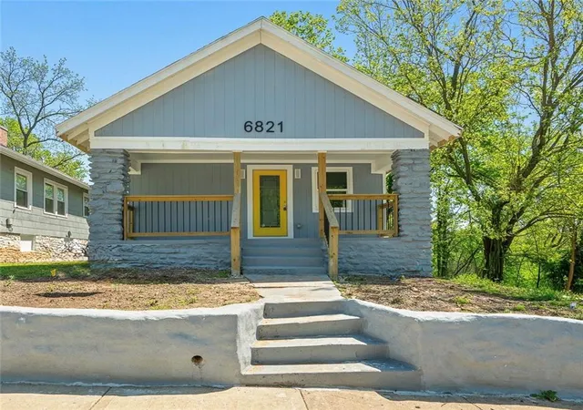 Photo 1 of Sale Pending at 6821 Monroe Ave, Kansas City, MO 64132 | MLS# 2627397 | Listing updated on 2026-07-08