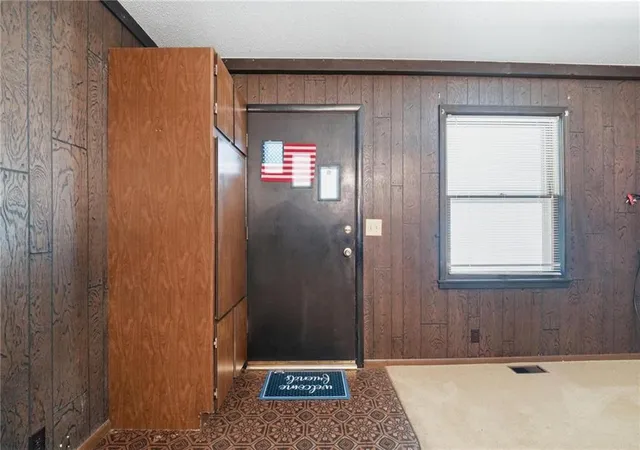 Photo 3 of Single family home for sale at 483 NE Meadowbrook Rd, Kansas City, MO 64119 | MLS# 2627406 | Listing updated on 2026-07-28