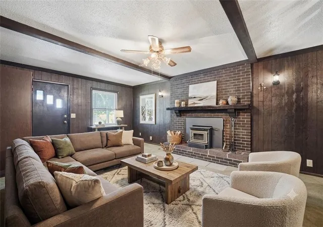 Photo 3 of Single family home for sale at 483 Ne Meadowbrook Rd, Kansas City, MO 64119 | MLS# 2627406 | Listing updated on 2026-07-28