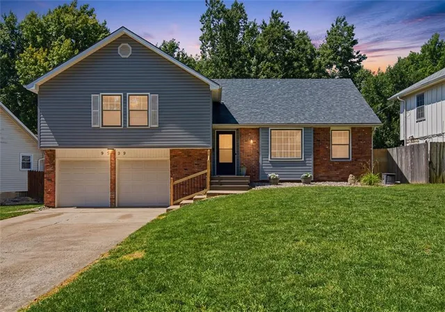 28th image of 9009 W 82nd Pl, Overland Park, KS 66204 | MLS# 2627435