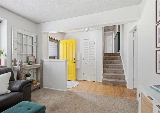 4th image of 9009 W 82Nd Pl, Overland Park, KS 66204 | MLS# 2627435