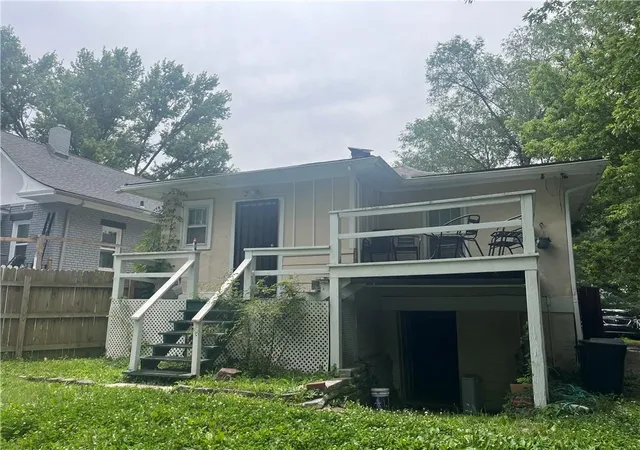 2nd image of 813 N Crysler Ave, Independence, MO 64050 | MLS# 2627441