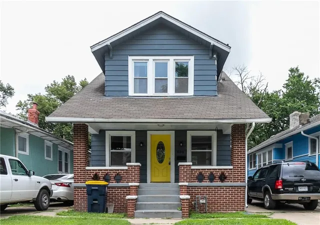 Photo 1 of Single family home for sale at 809 Monroe Ave, Kansas City, MO 64124 | MLS# 2627444 | Listing updated on 2026-08-19