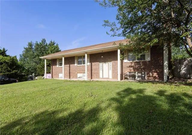 Homes for sale in Holt, MO | 16008 Ne 176Th St, Holt, MO 64048 | MLS# 2627459