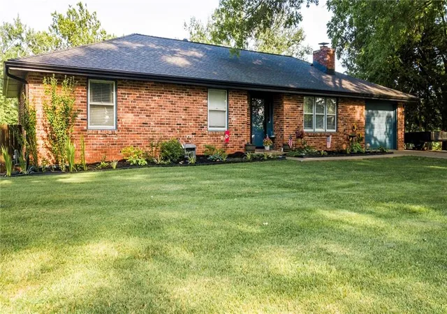 Homes for sale in Excelsior Springs, MO | 609 Salem Rd, Excelsior Springs, MO 64024 | MLS# 2627480