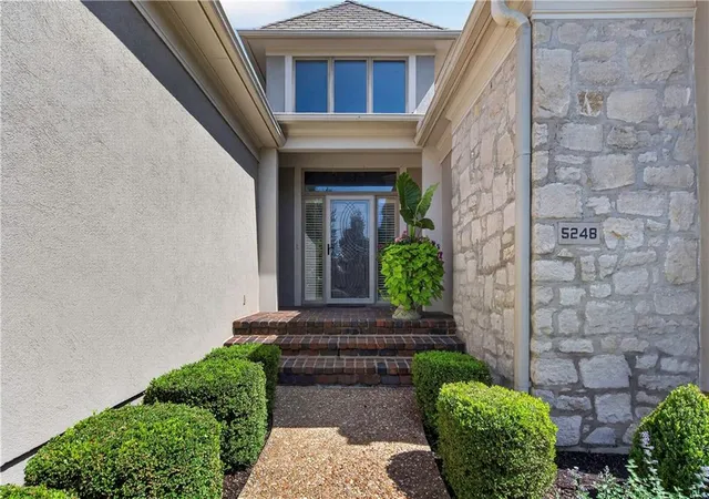 Photo 4 of Sale Pending at 5248 W 115th Terrace, Leawood, KS 66211 | MLS# 2627483 | Listing updated on 2026-07-19