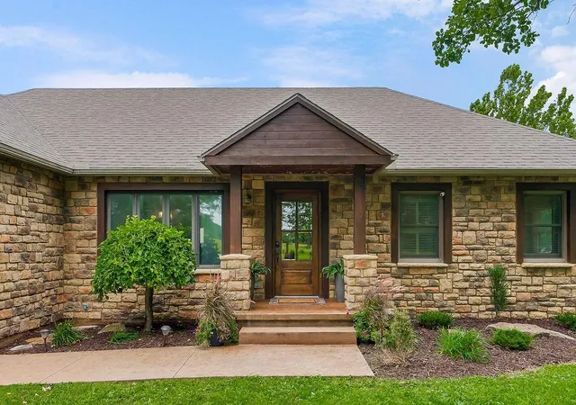 2nd image of 33309 Taylor Rd, Drexel, MO 64742 | MLS# 2627492
