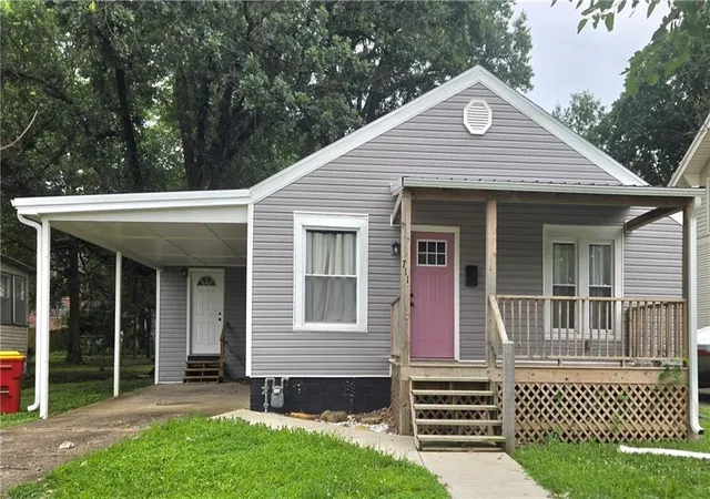 Homes for sale in Pittsburg, KS | 711 W 9th St, Pittsburg, KS 66762 | MLS# 2627493