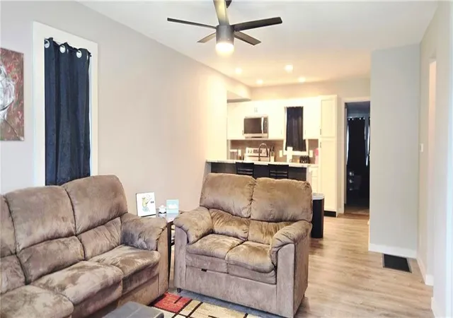 Homes for sale in Pittsburg, KS | 711 W 9Th St, Pittsburg, KS 66762 | MLS# 2627493