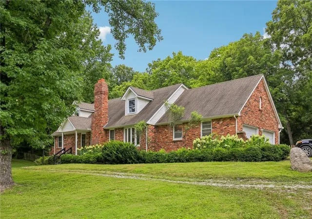 2nd image of 21629 Green Rd, Leavenworth, KS 66048 | MLS# 2627494