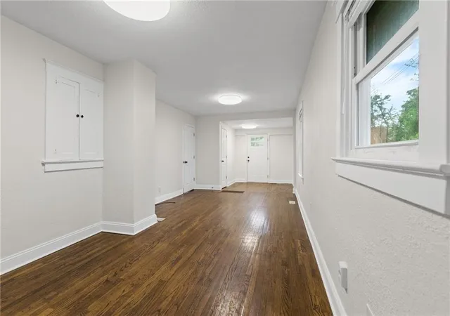 2nd image of 1131 N 49th Ter, Kansas City, KS 66102 | MLS# 2627497