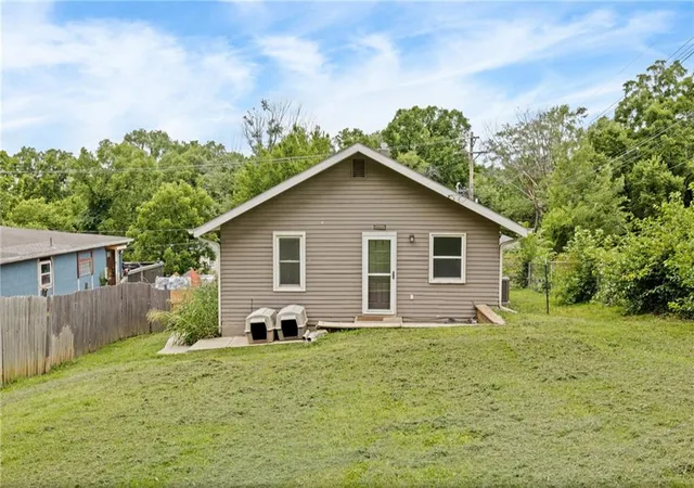 22nd image of 1131 N 49th Ter, Kansas City, KS 66102 | MLS# 2627497