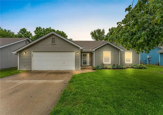 Homes for sale in Lawrence, KS | 1010 Home Cir, Lawrence, KS 66046 | MLS# 2627501