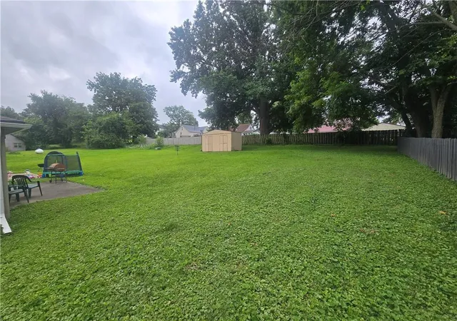 Listing Photo 3 - Condo for sale in building located at 704 Central St, Wellington, MO 64097
