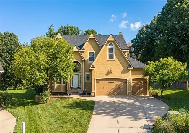 1st image of 22402 W 45th St, Shawnee, KS 66226 | MLS# 2627514
