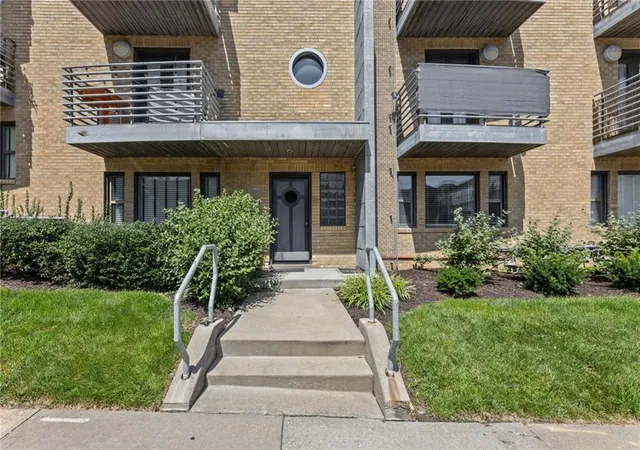 1st image of 4528 N Broadway Blvd #1N, Kansas City, MO 64111 | MLS# 2627517