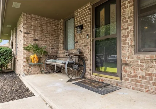 Homes for sale in Odessa, MO | 703 Ozark Short Line Ct, Odessa, MO 64076 | MLS# 2627519