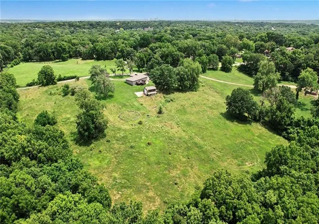 52nd image of 3322 N 67th St, Kansas City, KS 66104 | MLS# 2627528