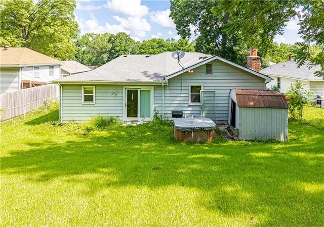 Homes for sale in Kansas City, MO | 2505 Ne 38th St, Kansas City, MO 64116 | MLS# 2627543